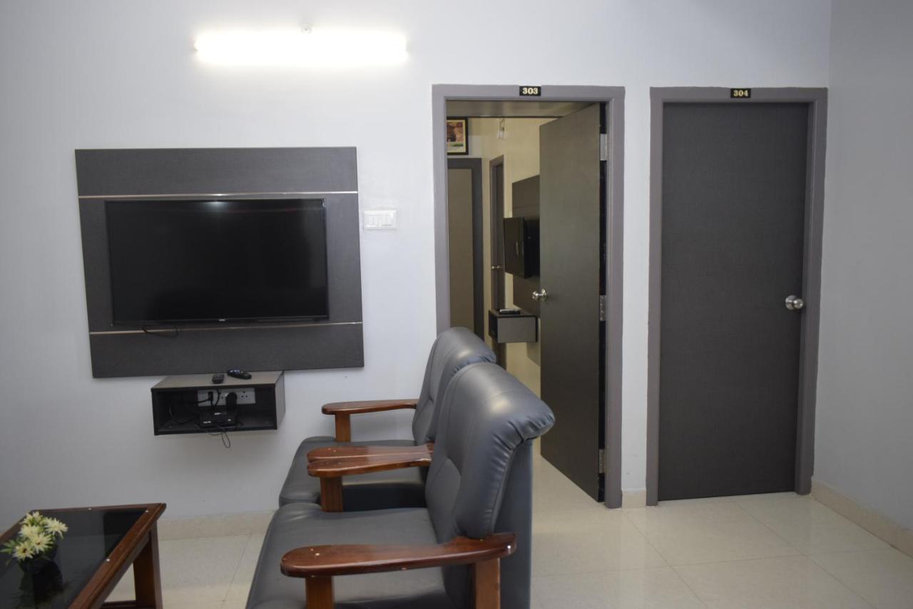 Hotel Viswa Residency By Azalea à Madurai Extérieur photo