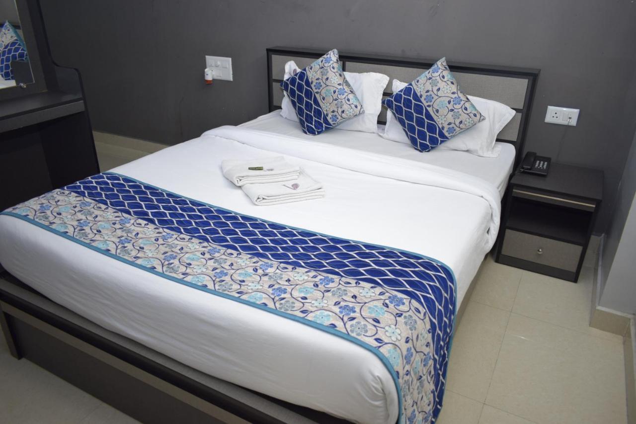 Hotel Viswa Residency By Azalea à Madurai Extérieur photo