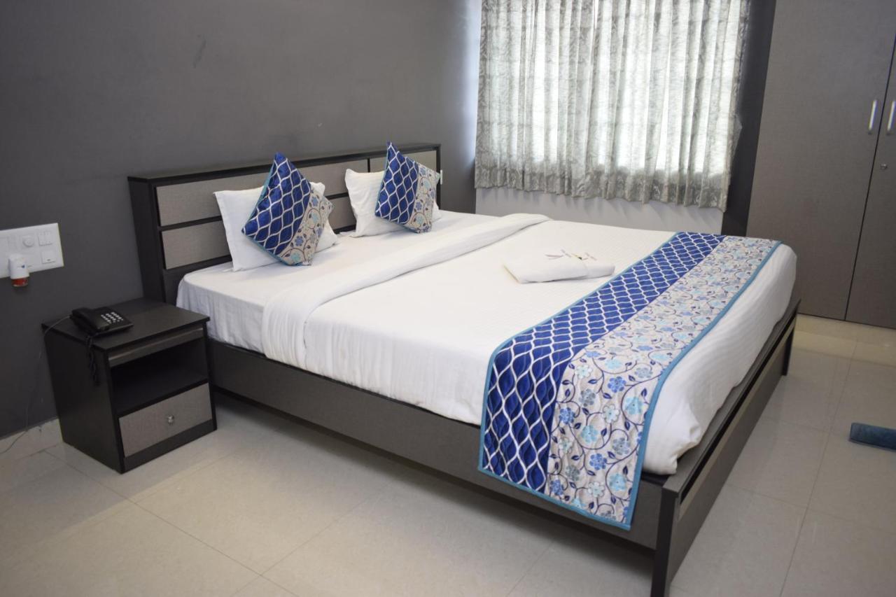 Hotel Viswa Residency By Azalea à Madurai Extérieur photo
