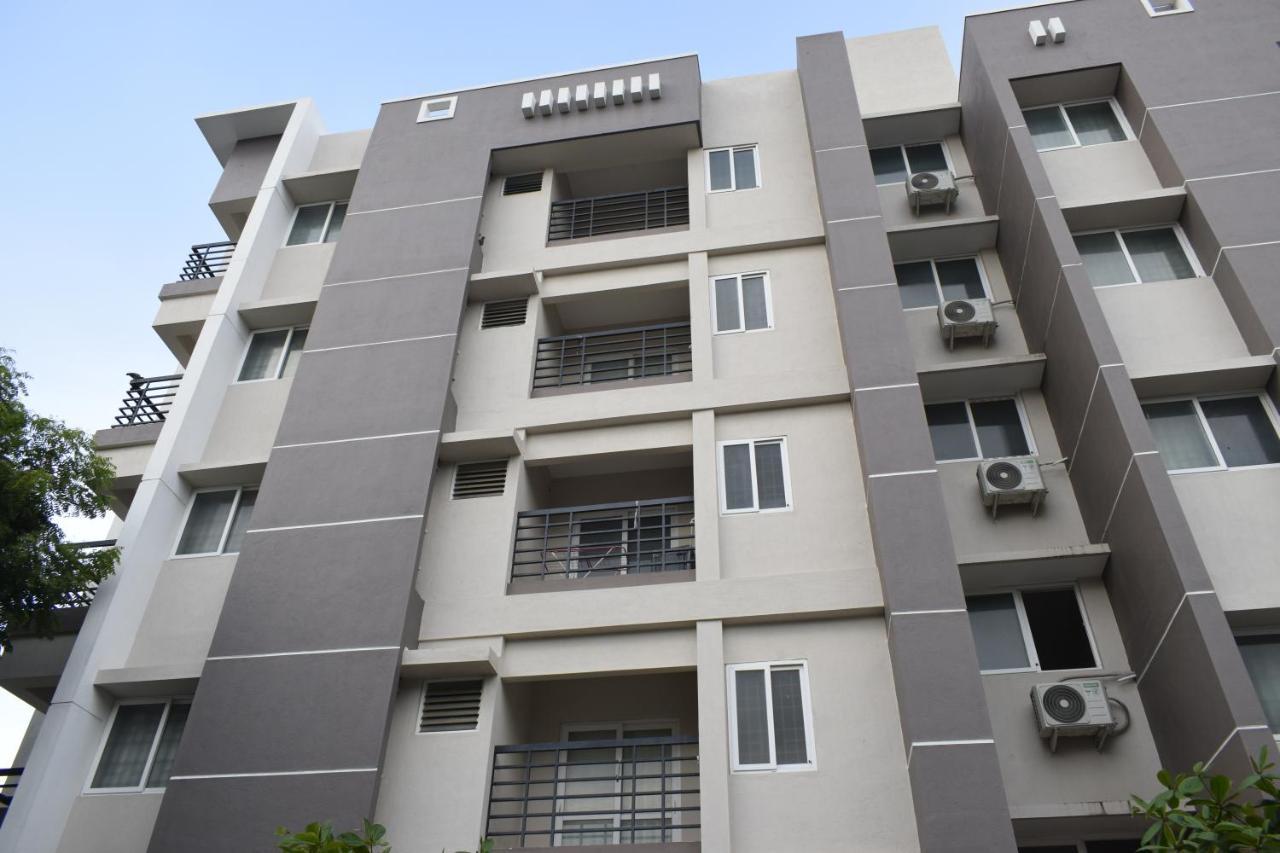 Hotel Viswa Residency By Azalea à Madurai Extérieur photo