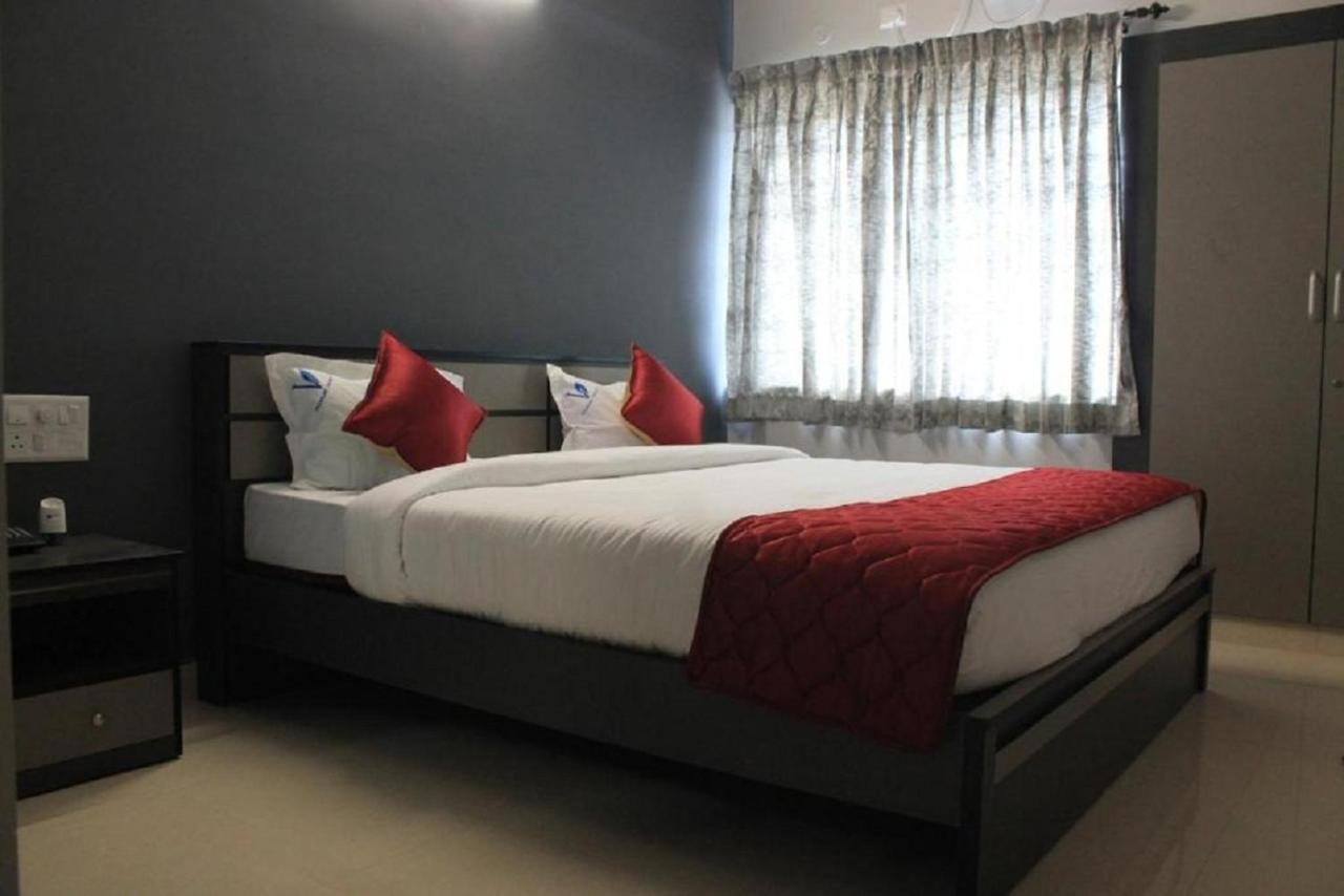 Hotel Viswa Residency By Azalea à Madurai Extérieur photo