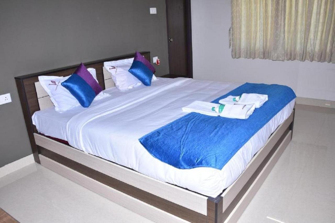 Hotel Viswa Residency By Azalea à Madurai Extérieur photo