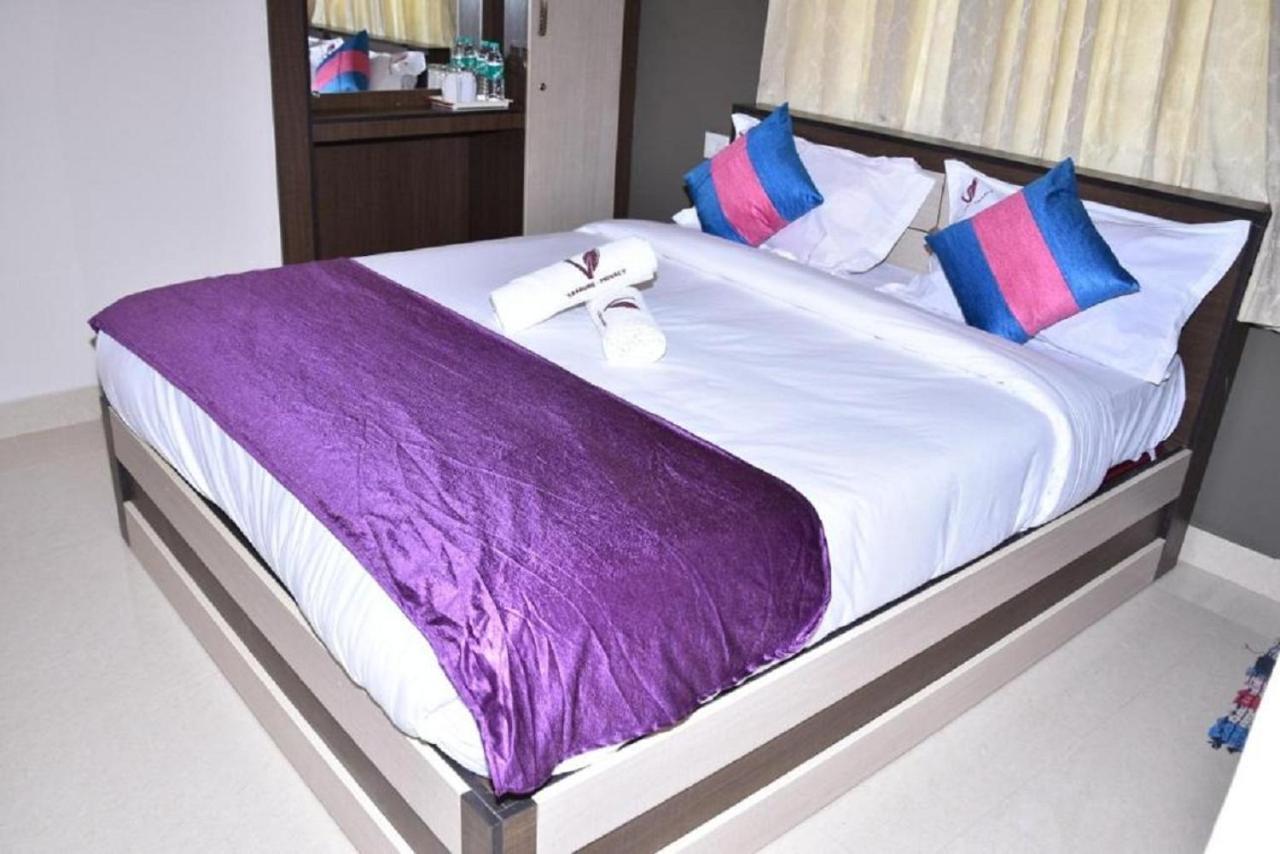 Hotel Viswa Residency By Azalea à Madurai Extérieur photo