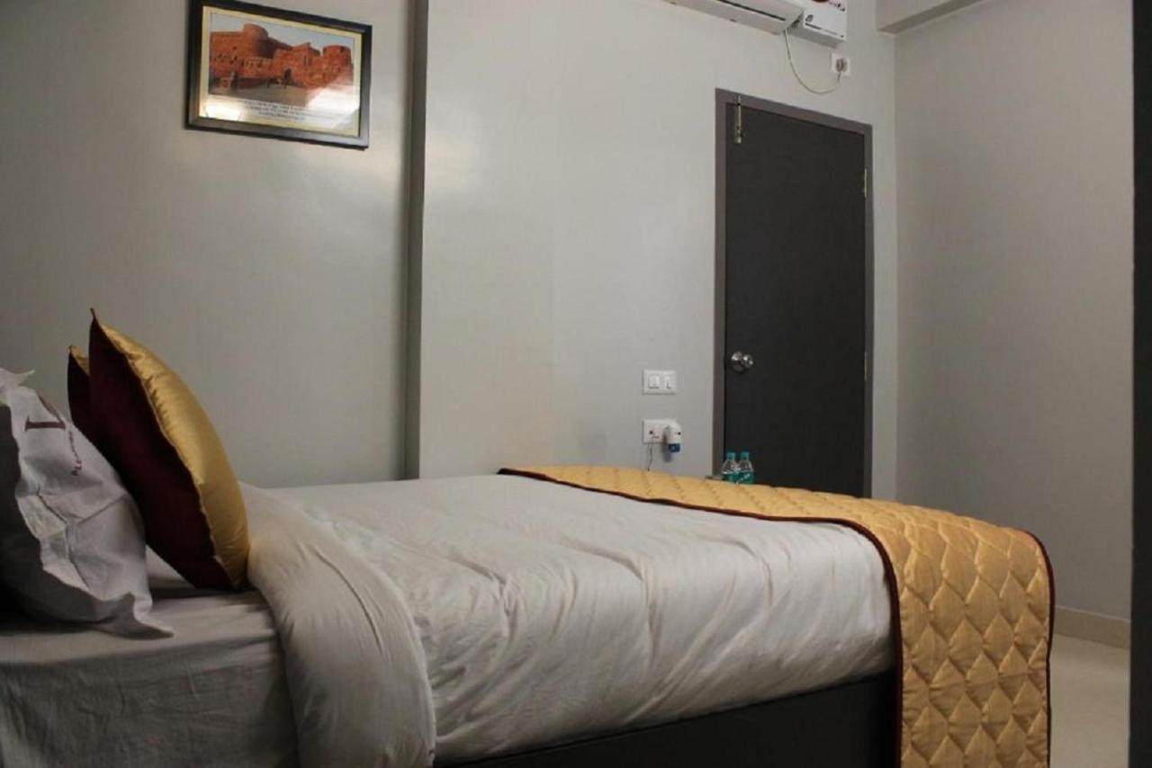 Hotel Viswa Residency By Azalea à Madurai Extérieur photo