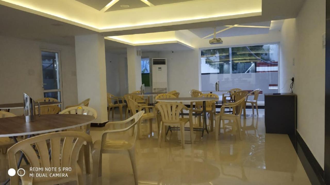 Hotel Viswa Residency By Azalea à Madurai Extérieur photo