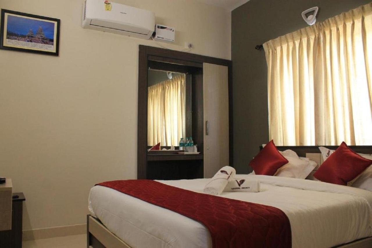 Hotel Viswa Residency By Azalea à Madurai Extérieur photo