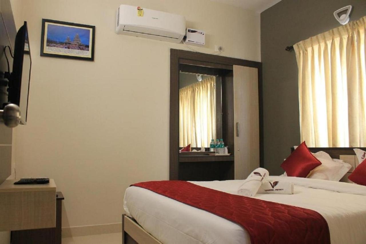 Hotel Viswa Residency By Azalea à Madurai Extérieur photo