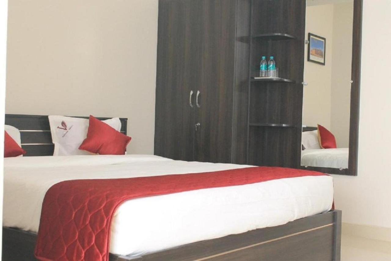 Hotel Viswa Residency By Azalea à Madurai Extérieur photo