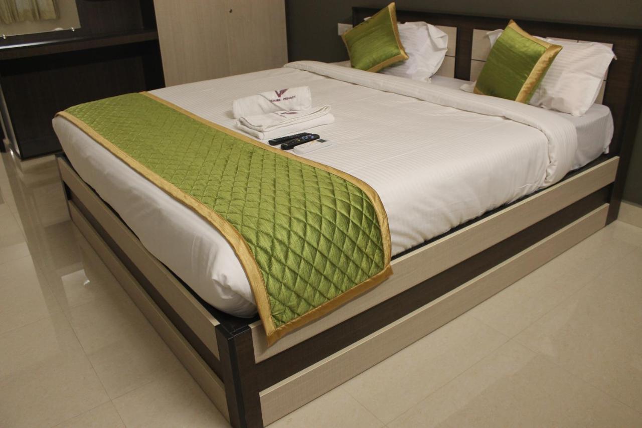 Hotel Viswa Residency By Azalea à Madurai Extérieur photo